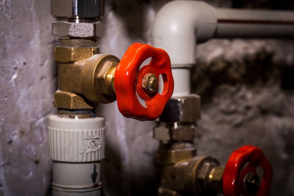 How to Replace a Water Pressure Regulator